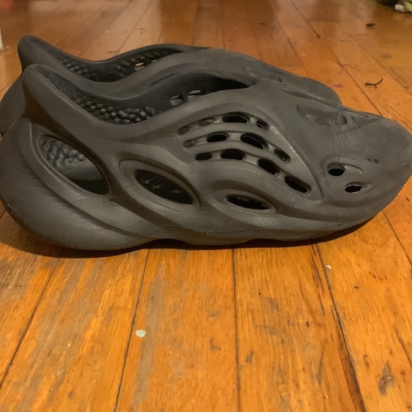 Black - Picture 2 of 2